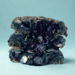 cookie myrtilles et chocolat blanc avec un coeur de confit de myrtille. Existe aussi en ans gluten. 