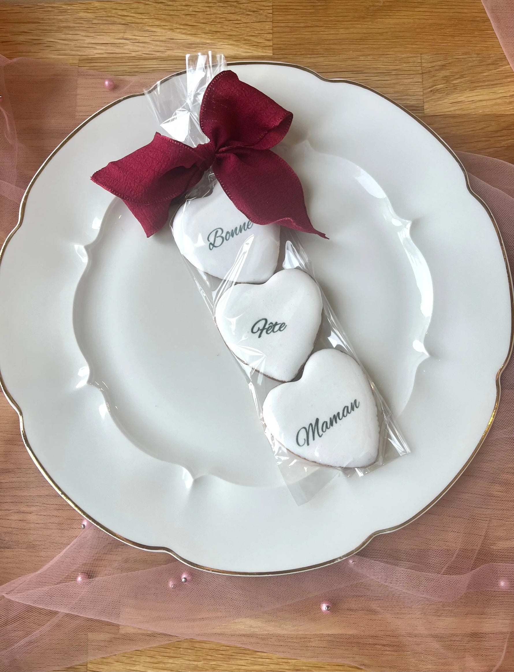 Lot de 3 sablés cœur “Bonne fête Maman” – Biscuits décorés Fête des Mères lesdelicesdecaro